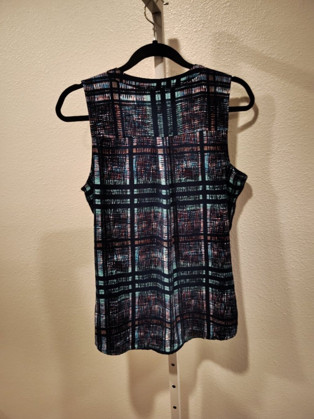 Apt. 9 Tank Top Size Medium Polyester Sleeveless Abstract Plaid Zipper - Picture 10 of 10
